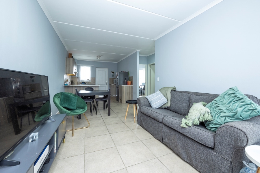 2 Bedroom Property for Sale in Nuutgevonden Western Cape